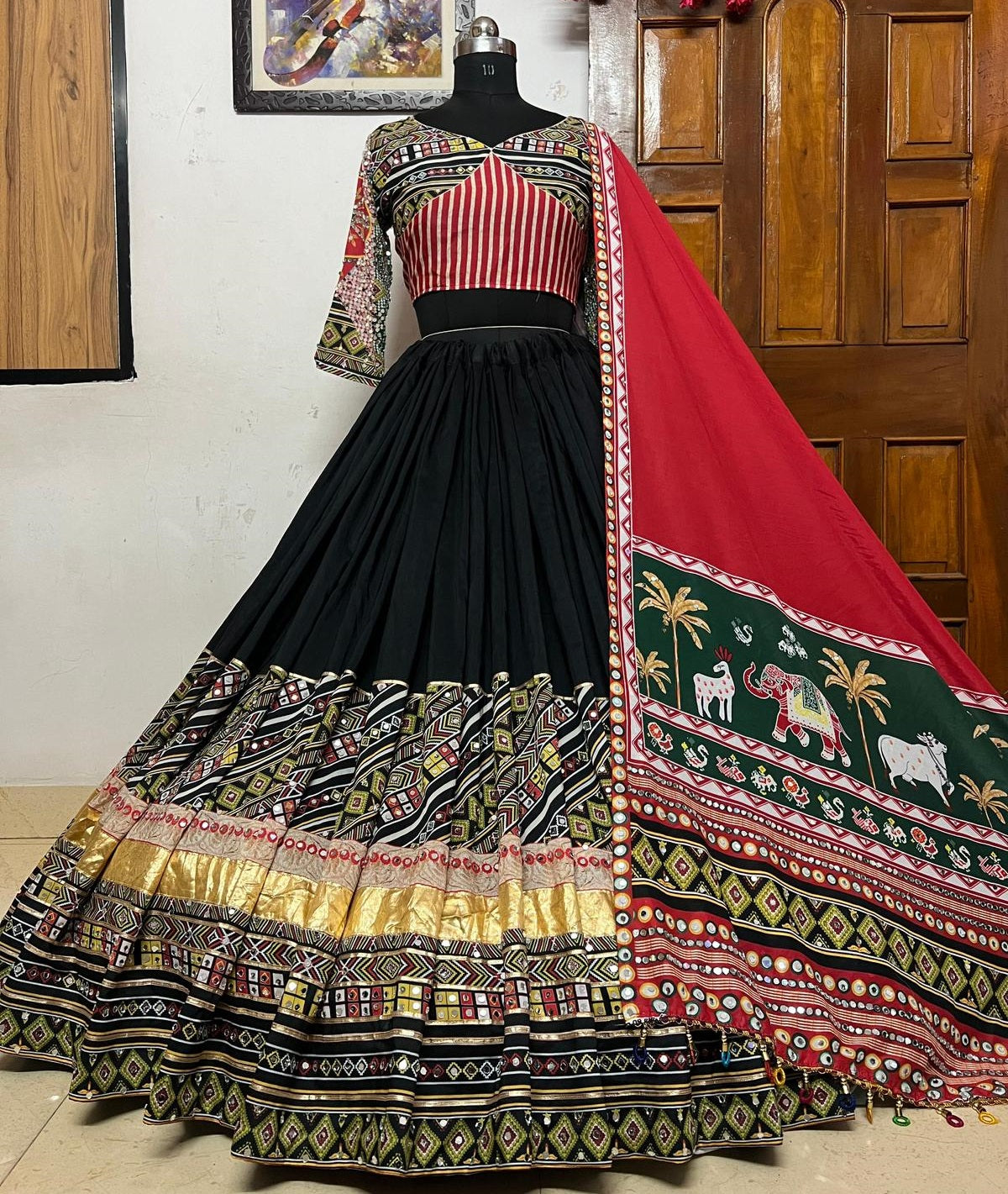 Black gujarati garba navratri lehenga ghagra chaniya choli