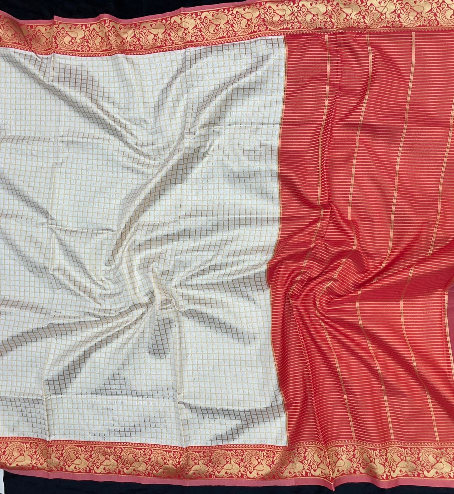 Soft Lichi Silk Saree with Rich Pallu & Jacquard Work