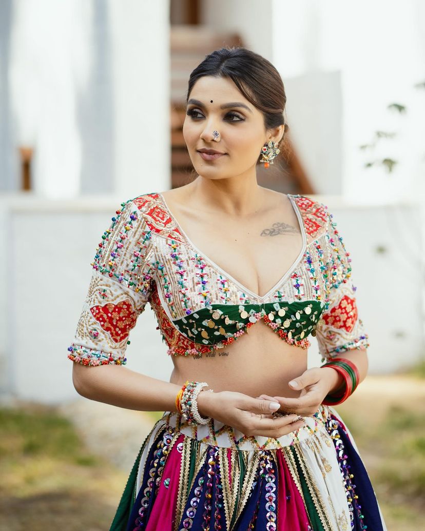 White cotton printed navratri gujarati garba mirror work lehenga chaniya choli