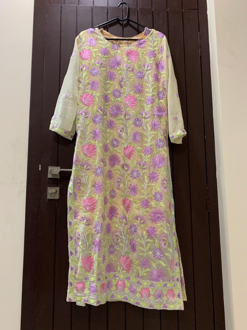 Aishwarya rai cream multicolored threadwork salwar suit