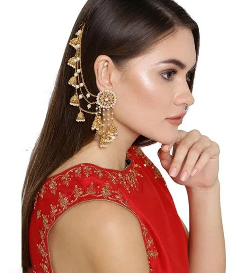 Gold plated pearls earrings with chain