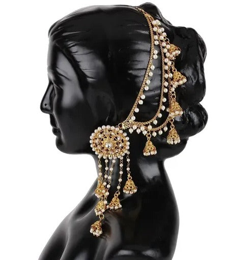 Gold plated pearls earrings with chain