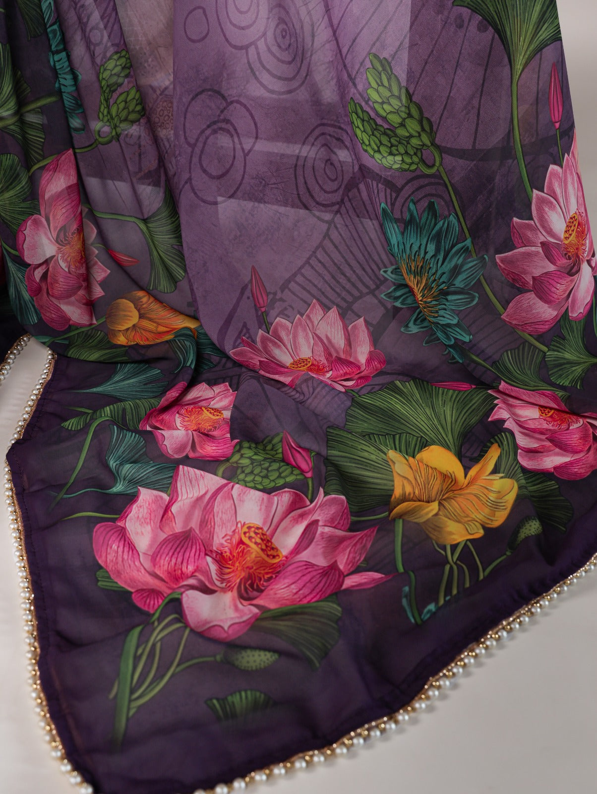 Georgette floral printed pearl lace border stylish saree