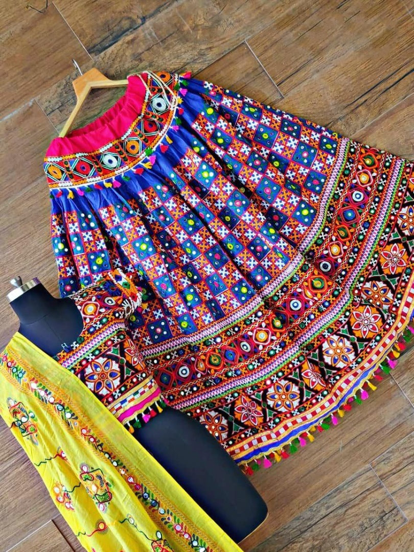 Navratri special heavy kachhi work blue chaniya choli for garba