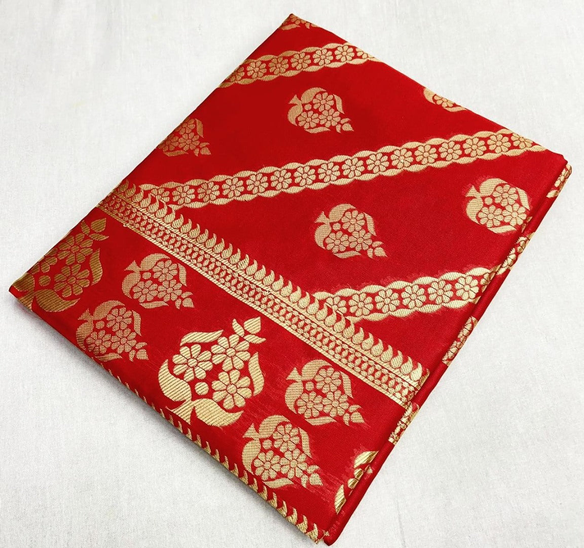 Red lichi silk jacquard weaving work wedding saree