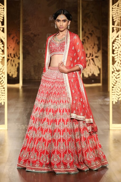 Wedding Wear Heavy Bridal embroidered red lehenga