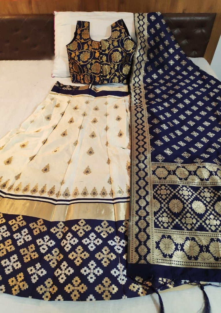 White brocade silk lehenga with banarasi dupatta