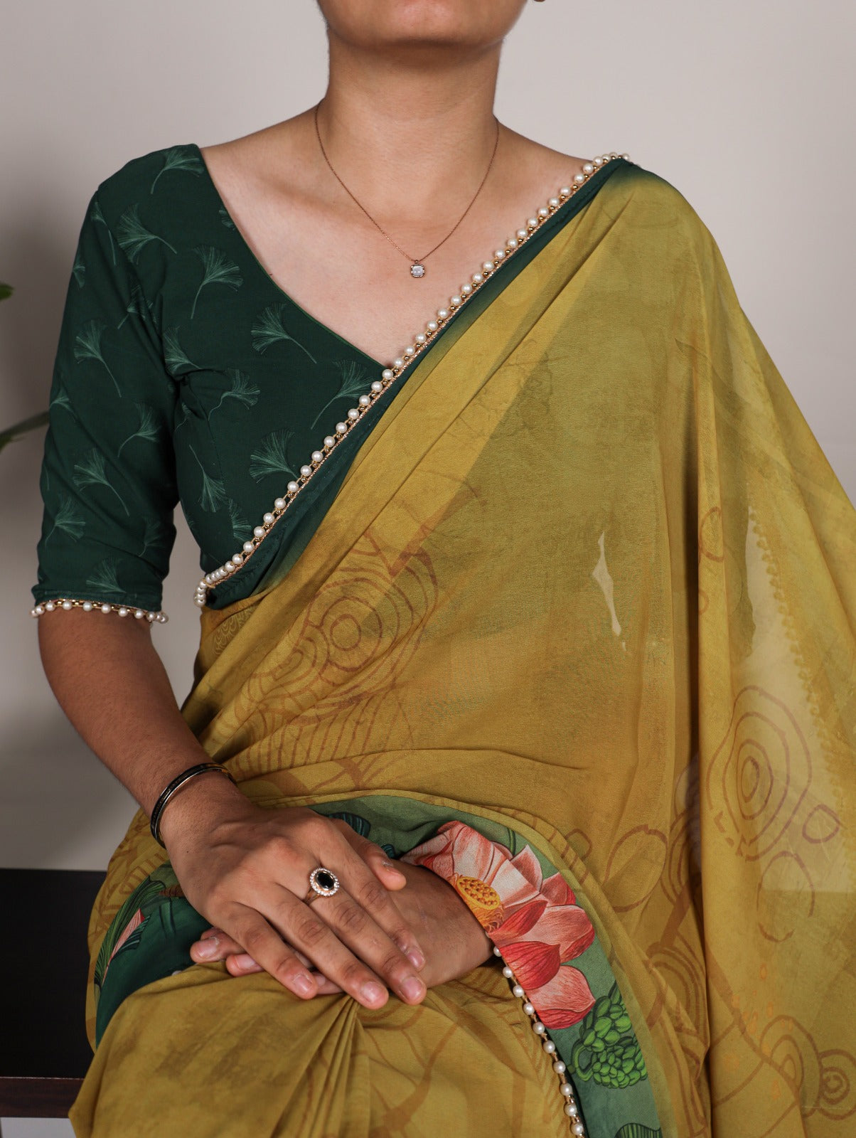 Georgette floral printed pearl lace border stylish saree