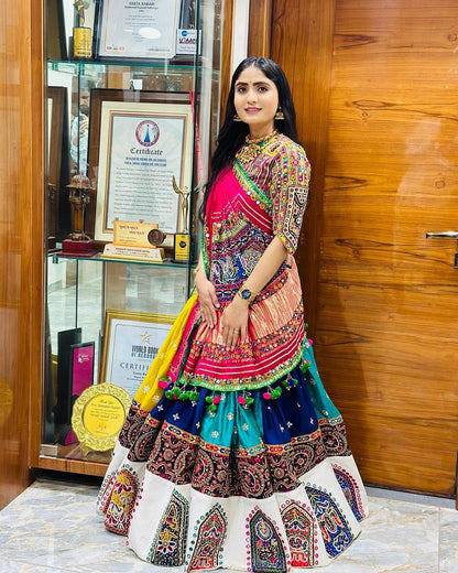 Multicolor cotton gujarati garba navratri lehenga ghagra chaniya choli