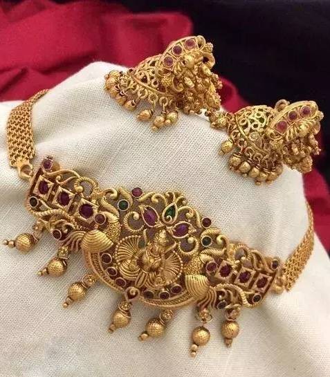 Alloy gold plated choker jewellery set