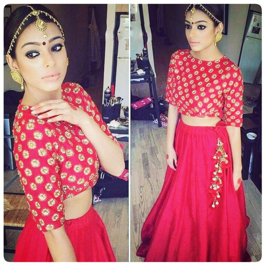 Angel Gorgeous red embroidered wedding lehenga