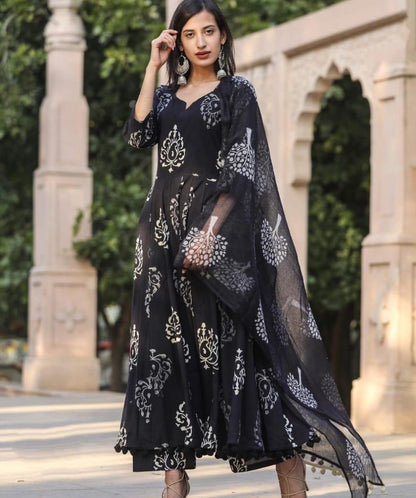 Black georgette printed kurti with dupatta