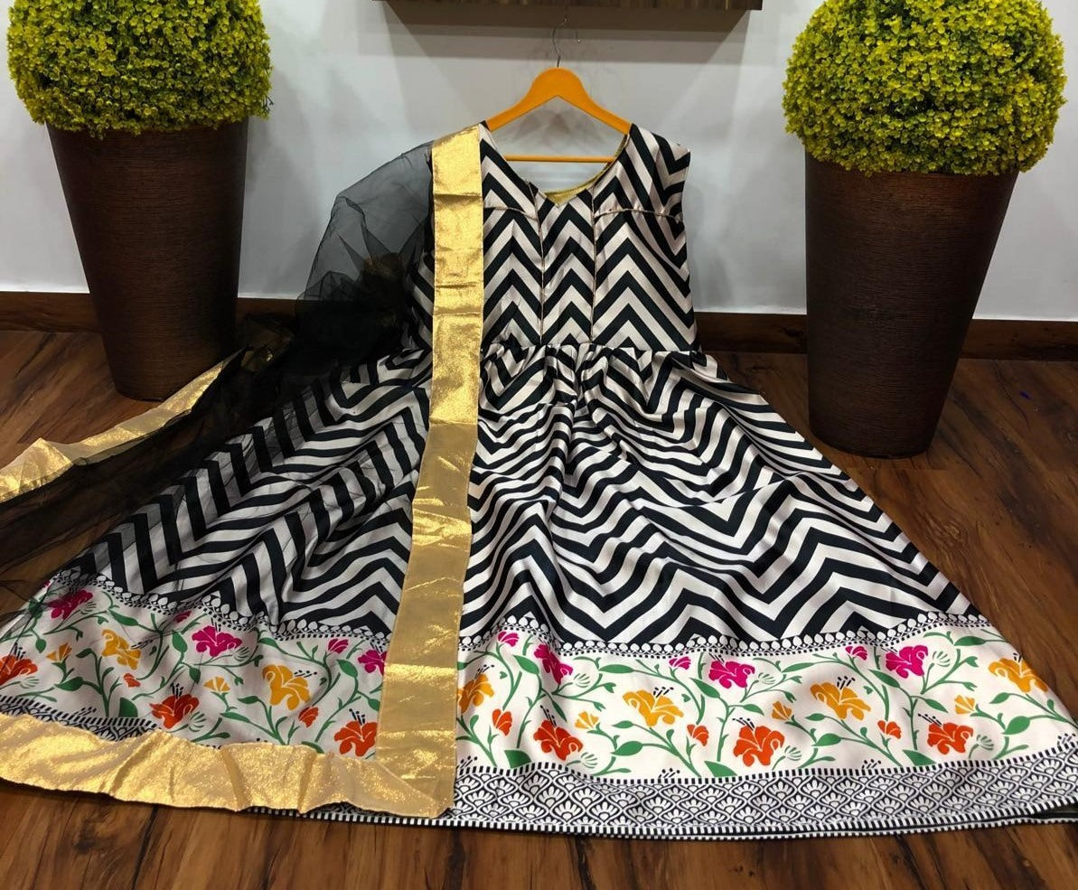 Black tapeta silk printed gown