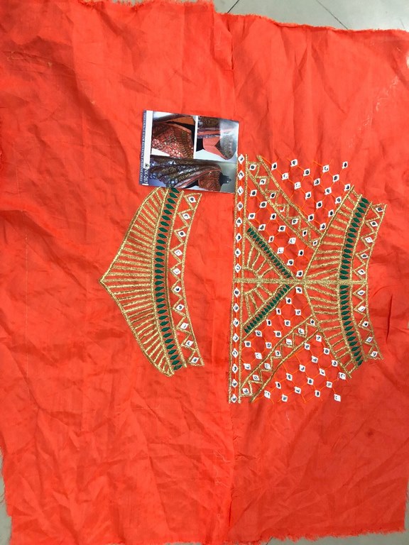 Designer look fancy thread work mono net saree