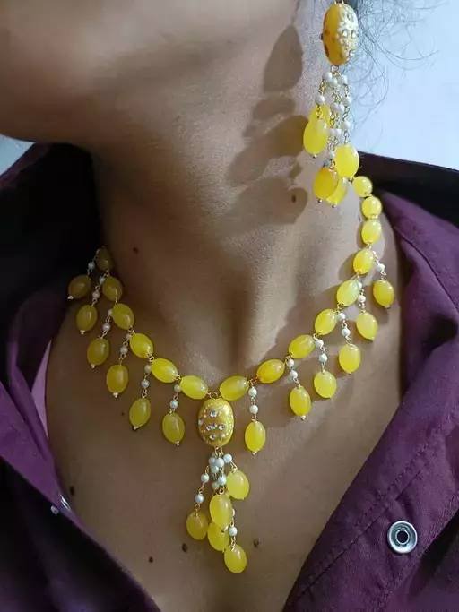 Gold plated brass pearls necklace with earrings