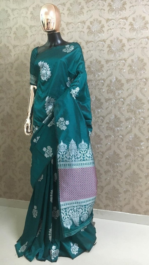 Green heavy weaving pallu silk saree