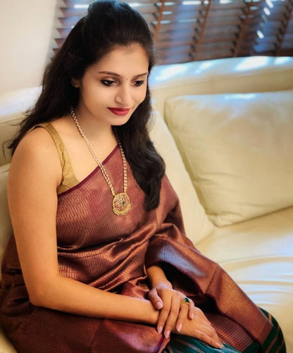 Green kanchipuram silk jacquard weaving work wedding saree