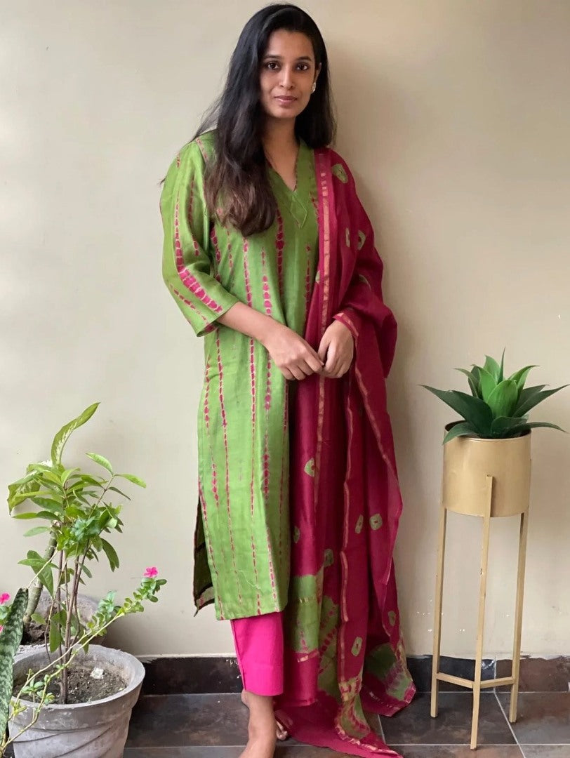 Green tapeta silk printed pant salwar suit