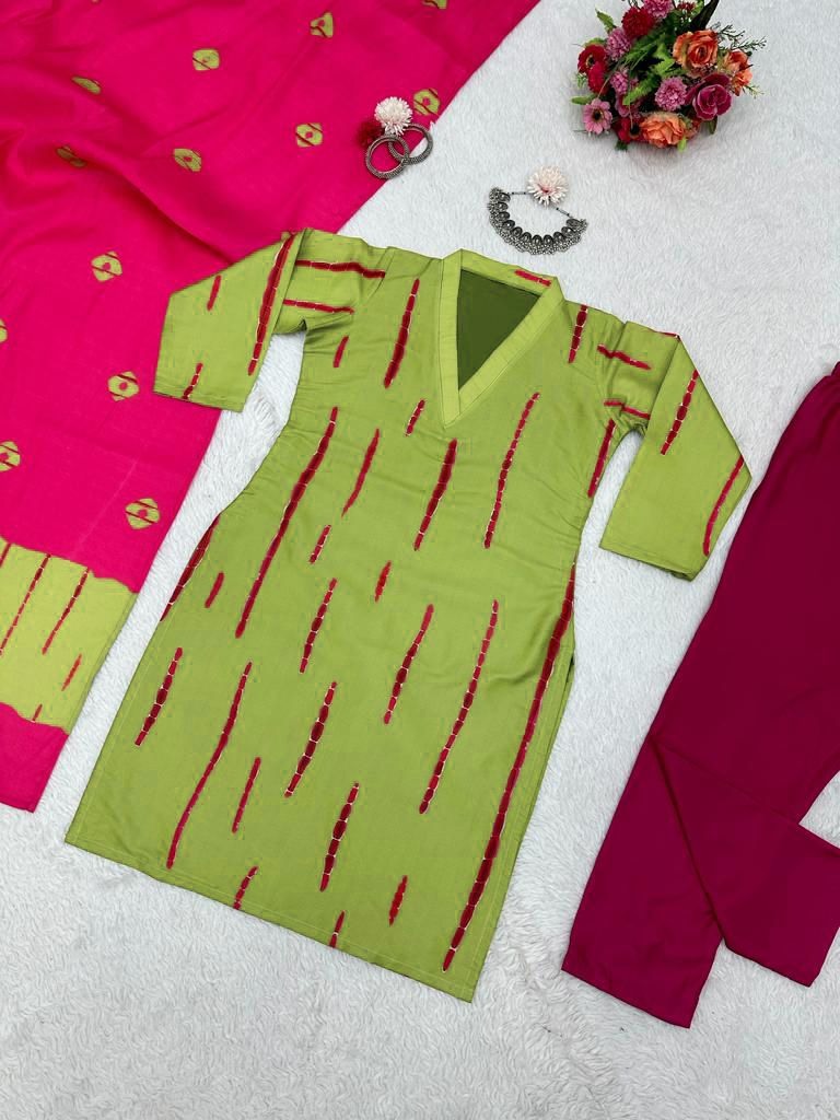 Green tapeta silk printed pant salwar suit