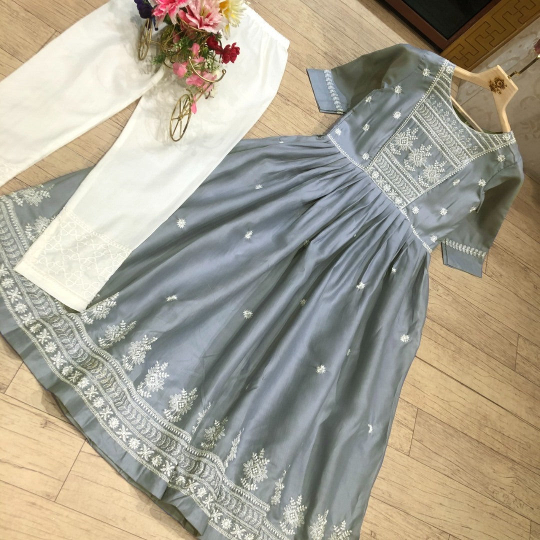 Grey cotton thread embroidered lucknowi kurti