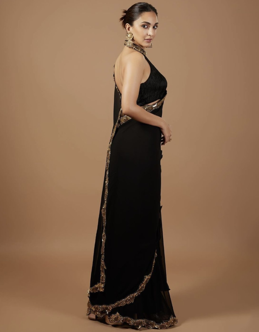 Kiara advani black party wear saree