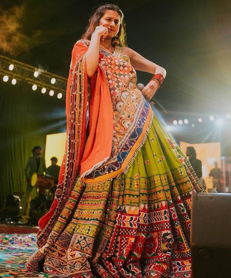 Kinjal dave green gujarati garba navratri lehenga chaniya choli