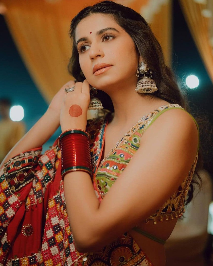 Kinjal dave green gujarati garba navratri lehenga chaniya choli