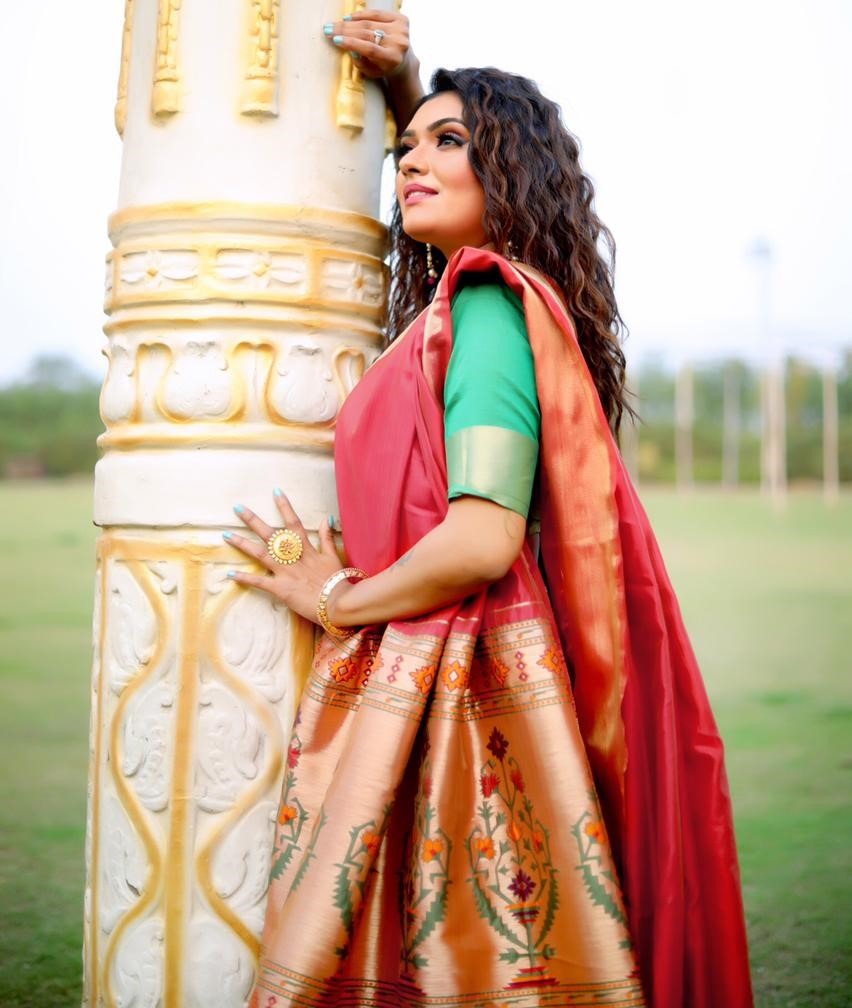 Maroon two ton silk zari jacquard weaving work saree