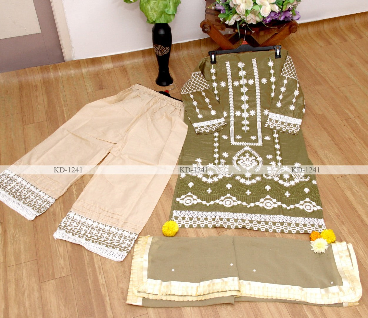 Mehendi green cotton plazzo suit