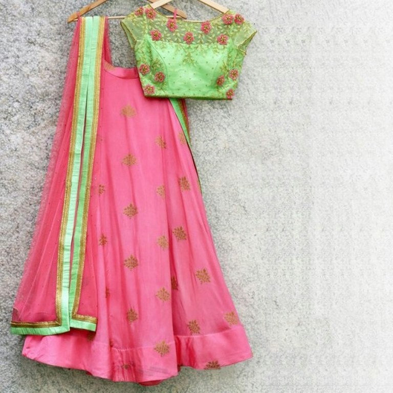 Mizzoli morpinch multi printed Georgette Saree