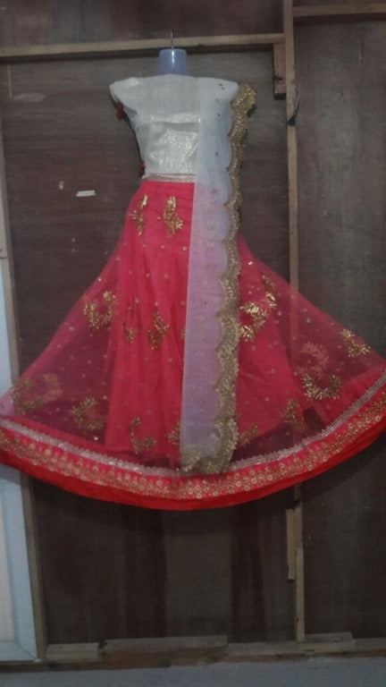 Mizzoli white and red printed Georgette Saree