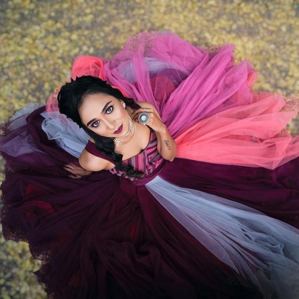 Multicolor soft net gown