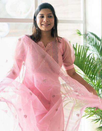 Peach organza thread and sequence embroidered salwar suit