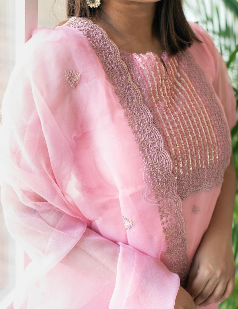 Peach organza thread and sequence embroidered salwar suit