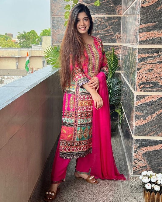 Pink printed pant suit