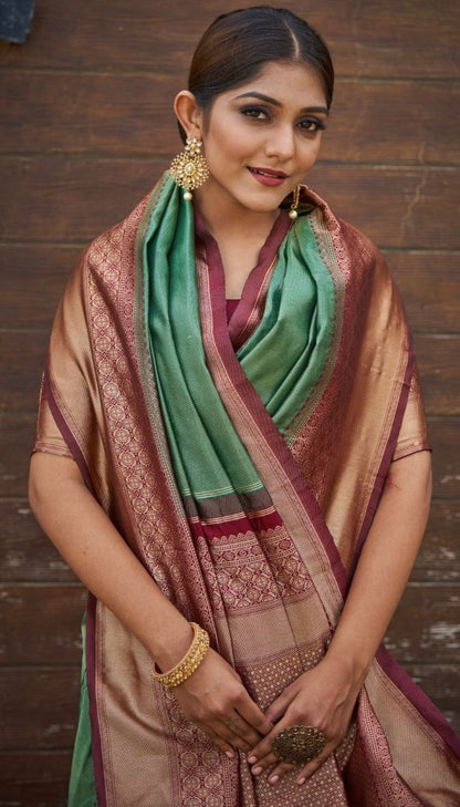 Pista green jacquard weaving banarasi silk saree for wedding
