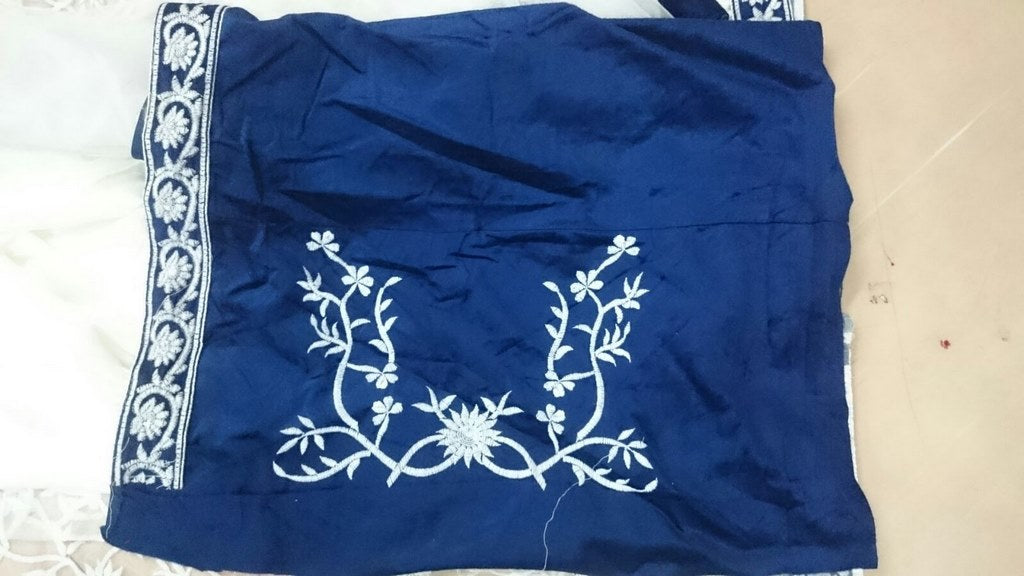 Priyanka ifa award white saree with velvet blouse