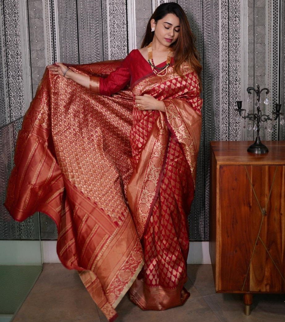 Red banarasi silk jacquard weaving work ceremonial saree