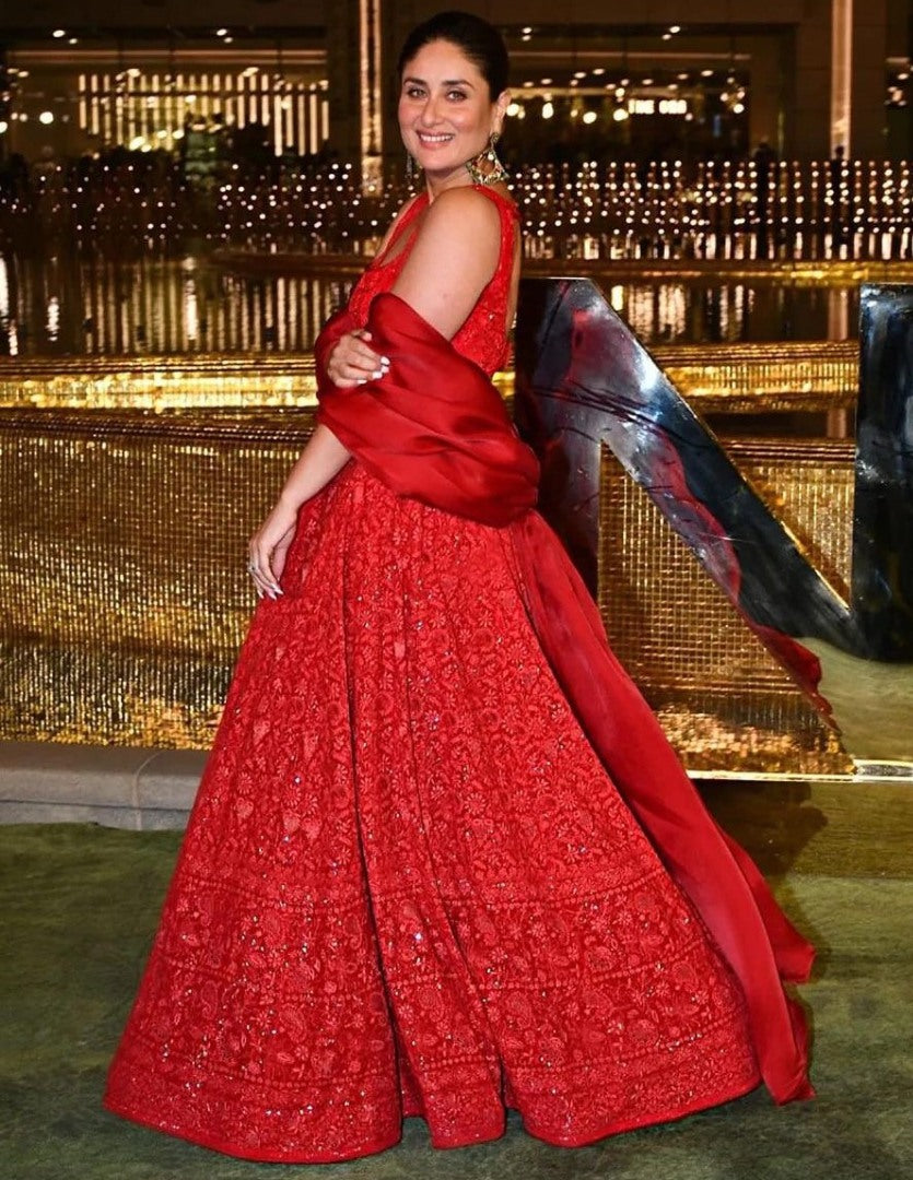 Red designer kareena kapoor bollywood wedding lehenga choli