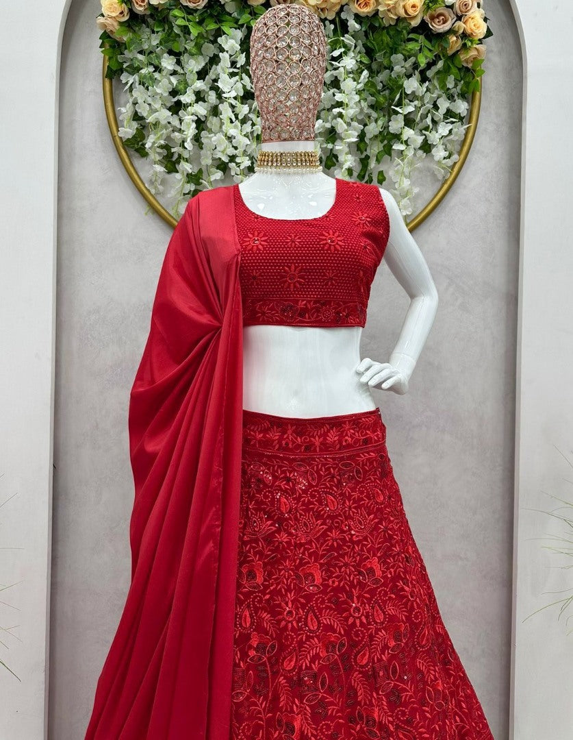 Red designer kareena kapoor bollywood wedding lehenga choli