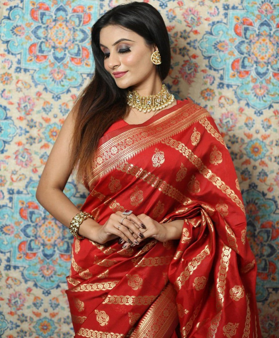 Red lichi silk jacquard weaving work wedding saree