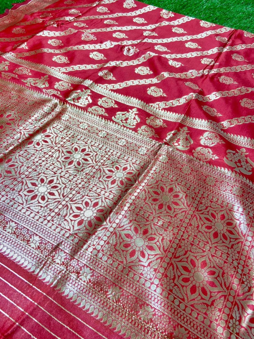 Red lichi silk jacquard weaving work wedding saree