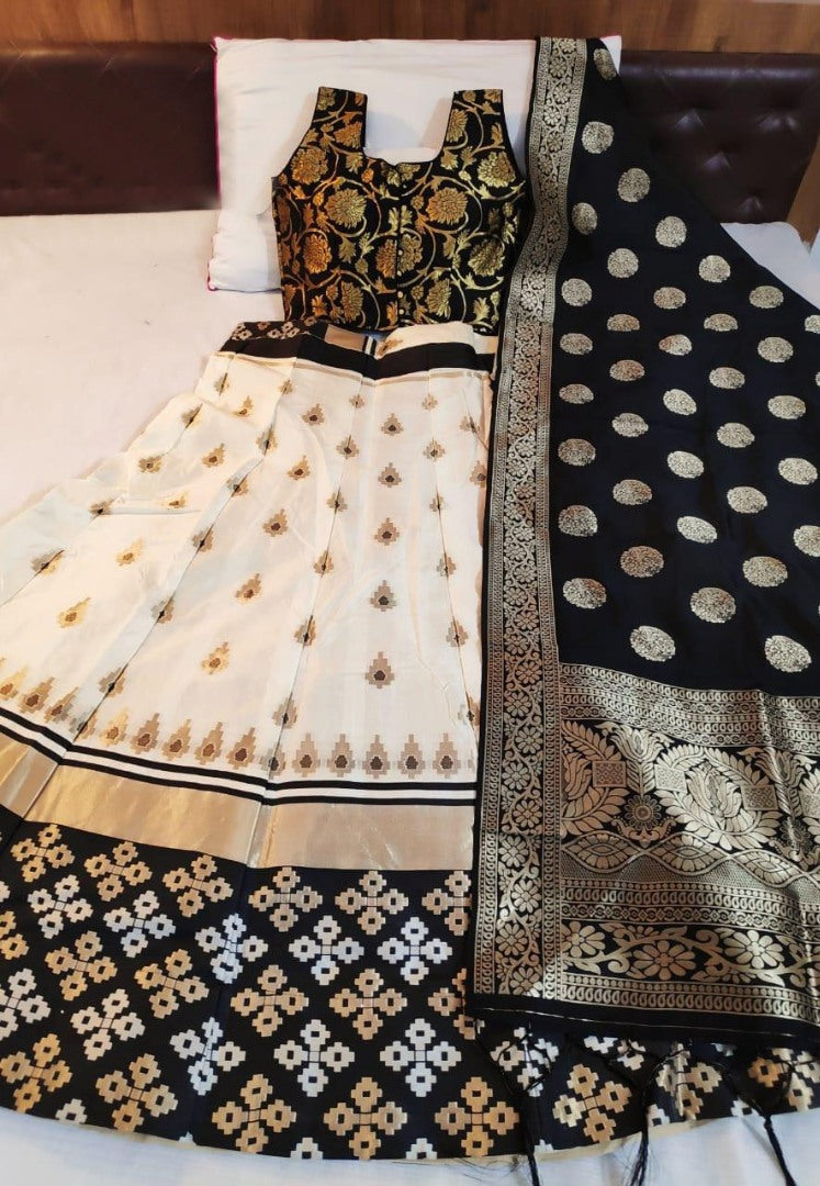 White brocade silk lehenga with banarasi dupatta